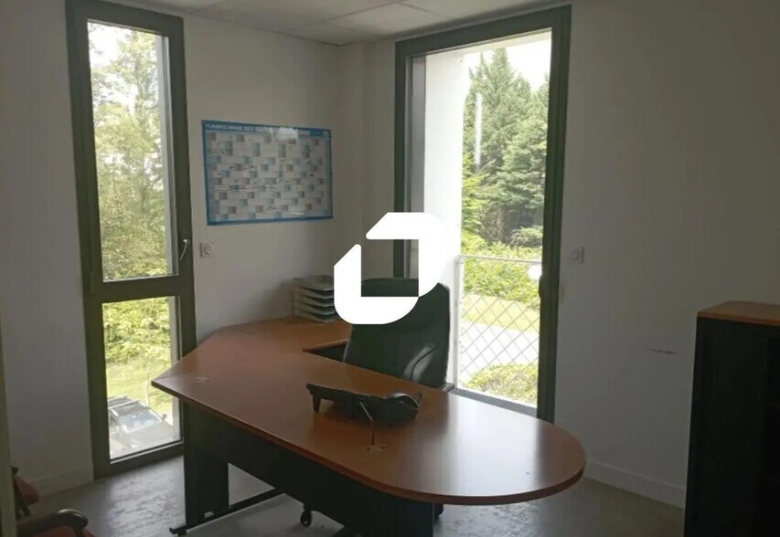 Bureau dans Meylan à louer - Photo de l’immeuble – Image 3 sur 7