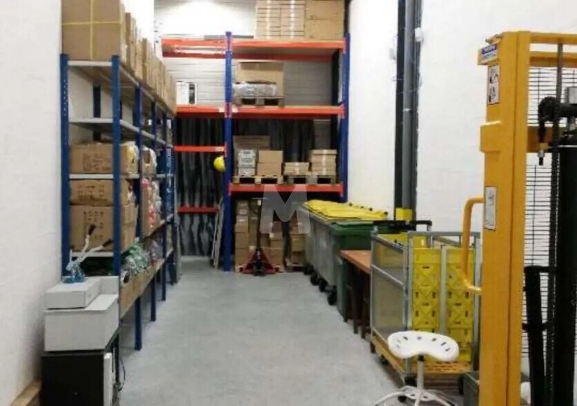 Local d’activités dans Tigery à louer - Photo intérieure – Image 3 sur 8