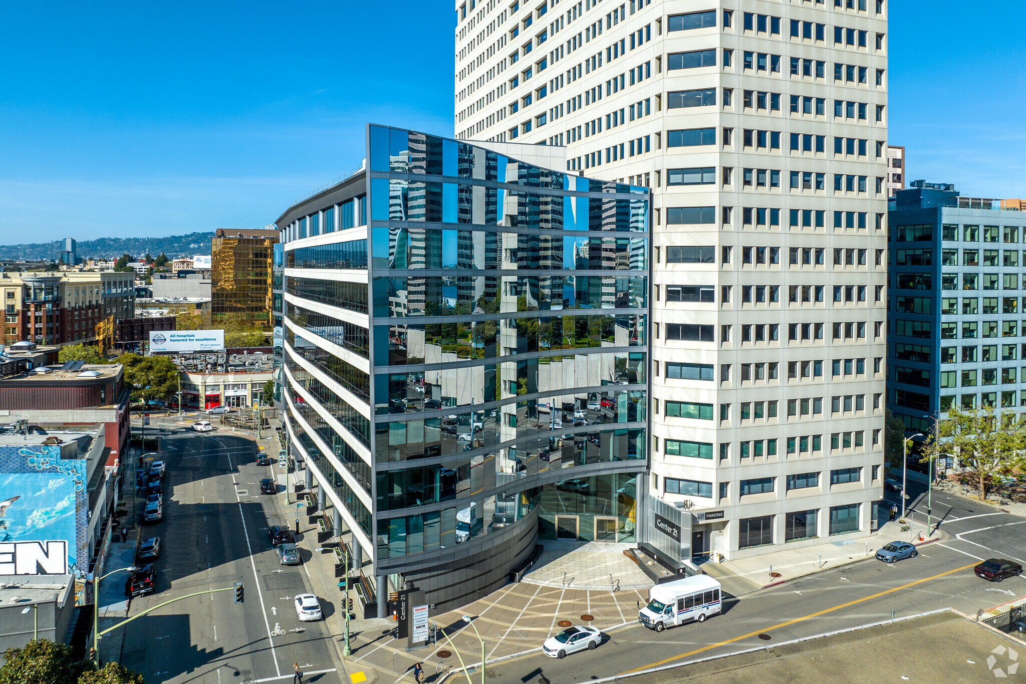 2100 Franklin St, Oakland, CA à louer Photo principale– Image 1 sur 12