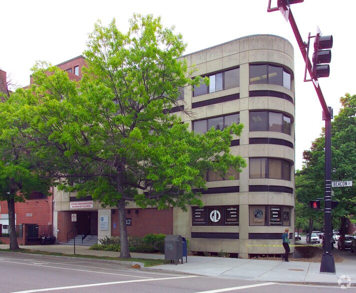 1842 Beacon St, Brookline, MA à louer - Photo de l’immeuble – Image 2 sur 11