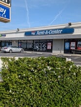 111 W Pacific Coast Hwy, Wilmington, CA à louer Photo de l’immeuble– Image 1 sur 7