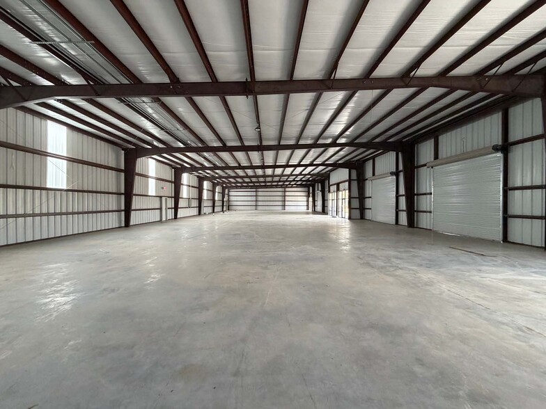 1006 FM 359 Rd, Richmond, TX à vendre - Photo intérieure – Image 2 sur 3