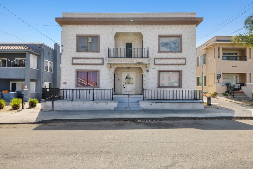 675 W 11th St, San Pedro, CA à vendre - Photo de l’immeuble – Image 2 sur 15
