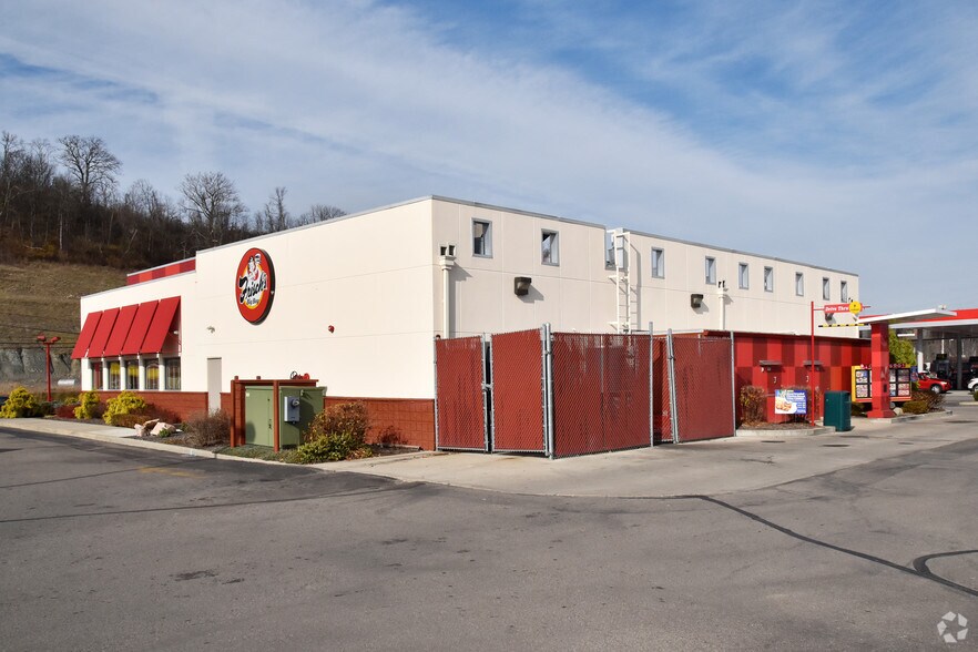 1020 W Eads Pky, Lawrenceburg, IN à louer - Photo de l’immeuble – Image 3 sur 4