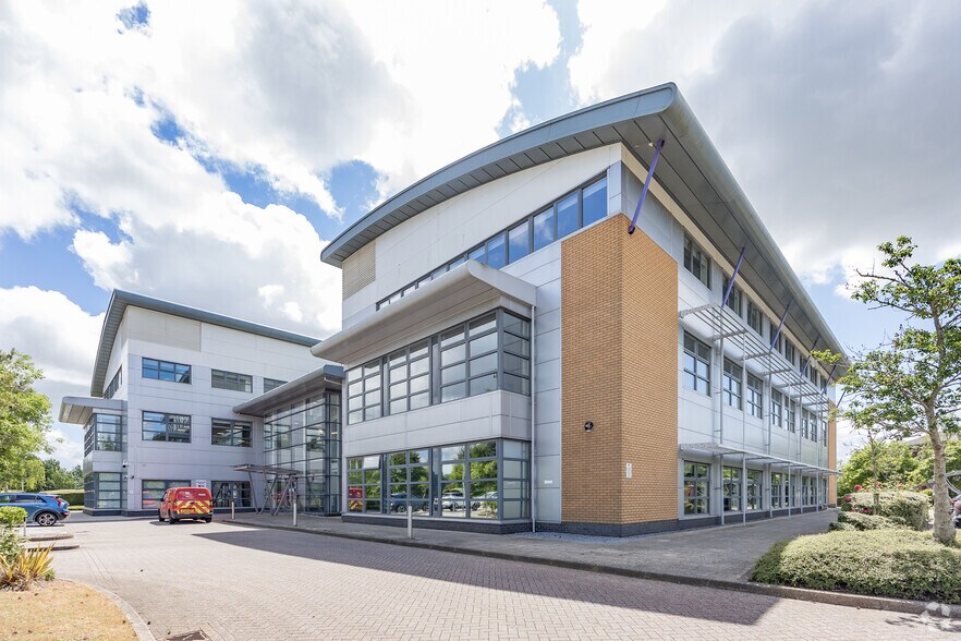 Pynes Hl, Exeter à louer - Photo principale – Image 1 sur 8