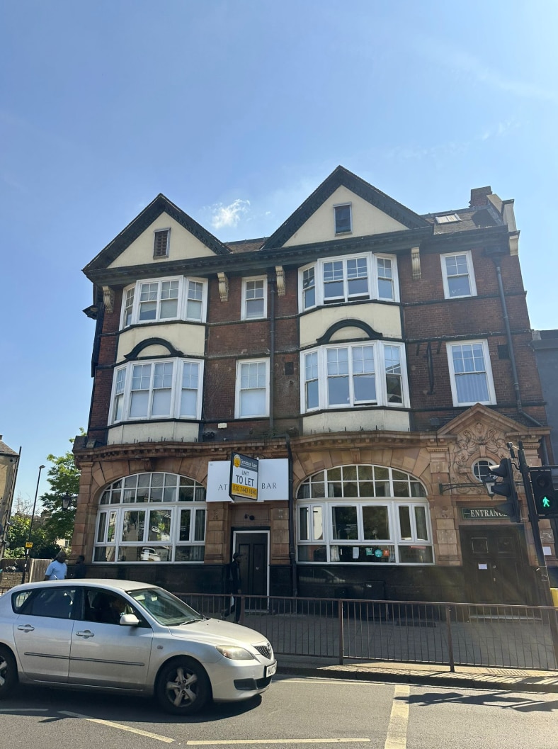 61 High St, Thornton Heath à louer Photo de l’immeuble– Image 1 sur 2