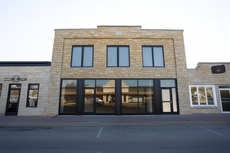 11109-11111 Johnson Dr, Shawnee, KS à louer Photo de l’immeuble– Image 1 sur 3