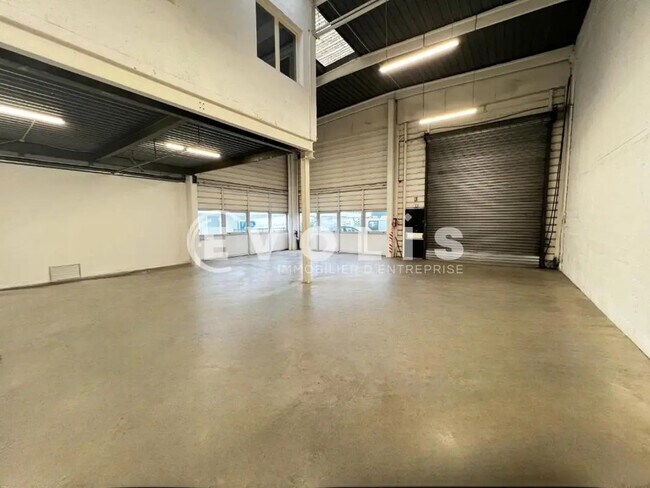 Plus de détails pour Bureau, Industriel/Logistique à louer