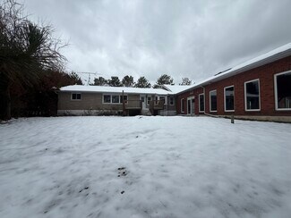 Plus de détails pour 8411 Russell Rd, Ottawa, ON - Local d’activités à vendre