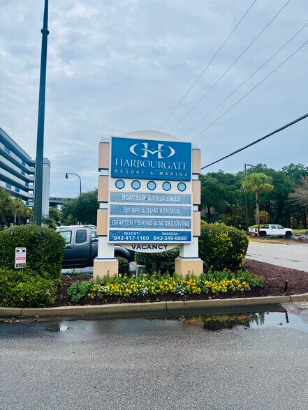 2100 Sea Mountain Hwy, North Myrtle Beach, SC à louer - Photo de l’immeuble – Image 3 sur 14
