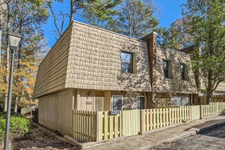 Plus de détails pour 6424 Woodstone Way, Morrow, GA - Spécialisé à vendre