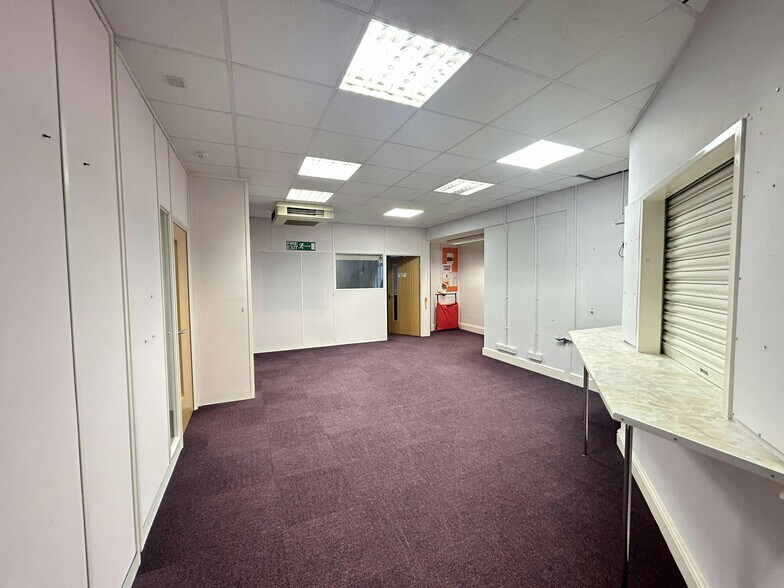 441 Lincoln Rd, Peterborough à louer - Photo intérieure – Image 3 sur 11