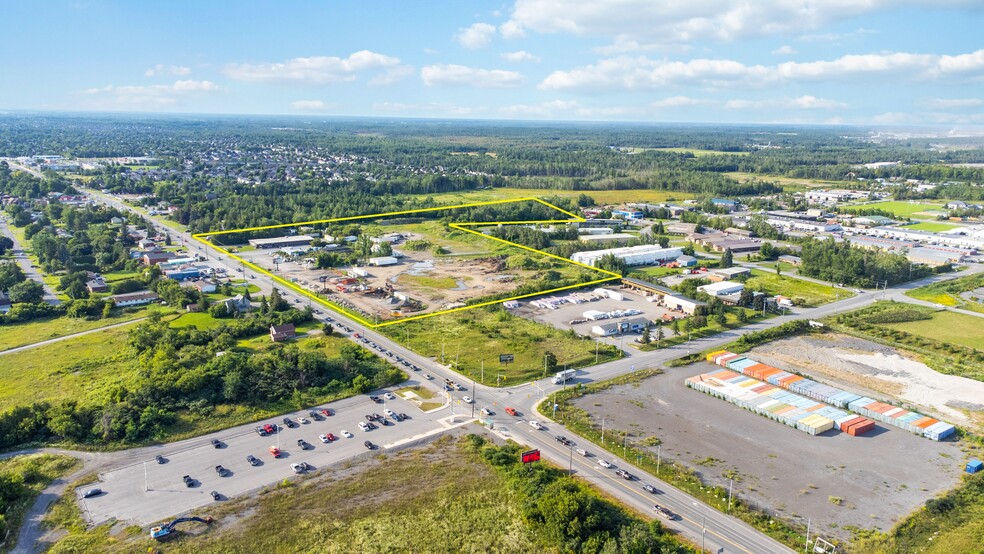 2057-2079 Carp Rd, Ottawa, ON à vendre - Photo de l’immeuble – Image 2 sur 9