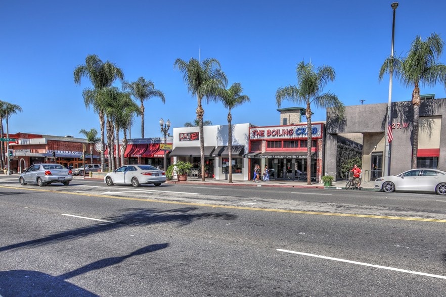 27 W Main St, Alhambra, CA à louer - Photo principale – Image 1 sur 9