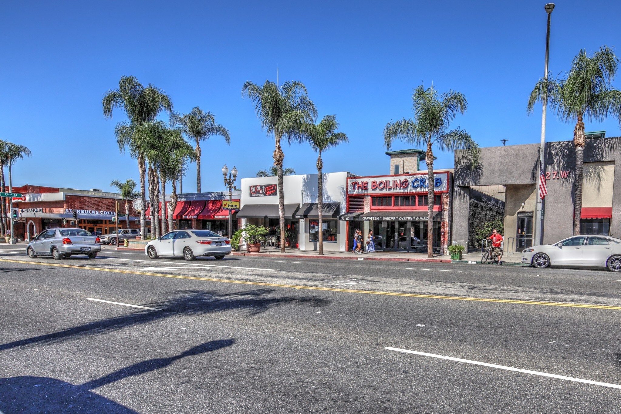 27 W Main St, Alhambra, CA à louer Photo principale– Image 1 sur 10