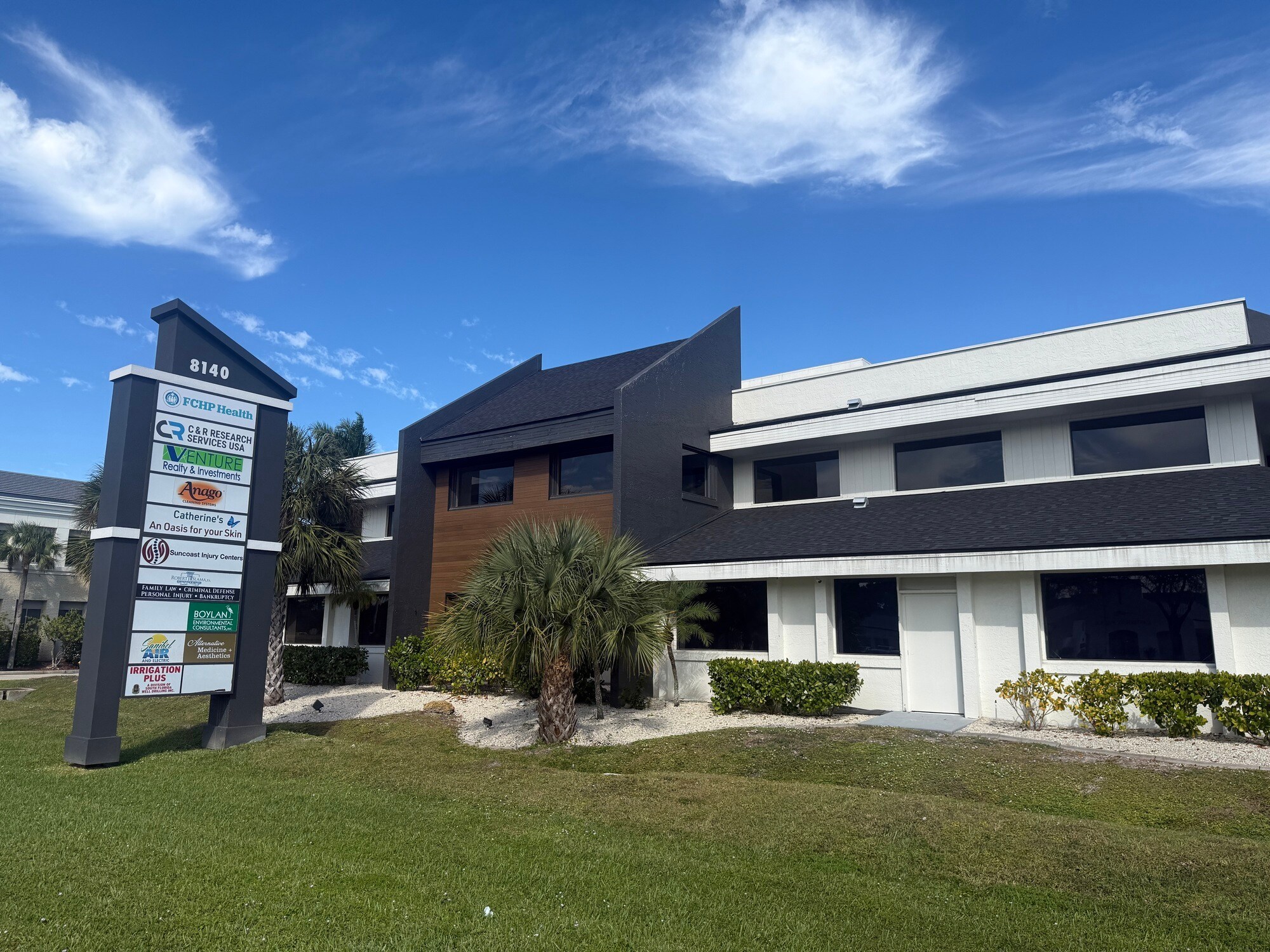 8140 College Pky, Fort Myers, FL à louer Photo principale– Image 1 sur 17