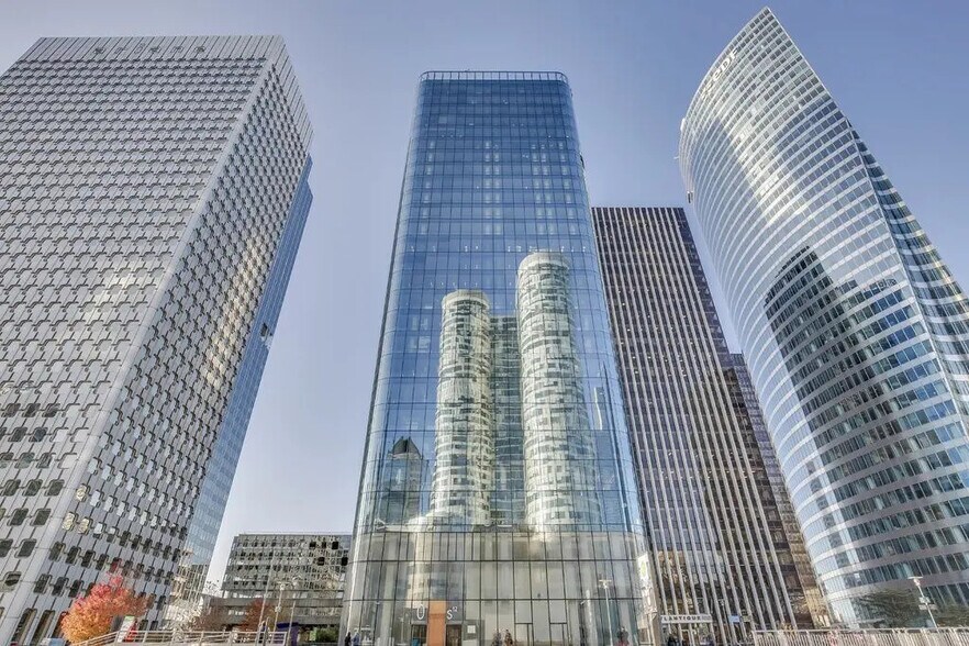 77 Esplanade Du Général De Gaulle, Puteaux à louer - Photo de l’immeuble – Image 3 sur 10