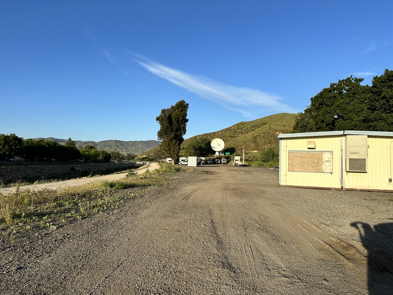 1750 S Tapo St, Simi Valley, CA à louer - Photo de l’immeuble – Image 3 sur 6