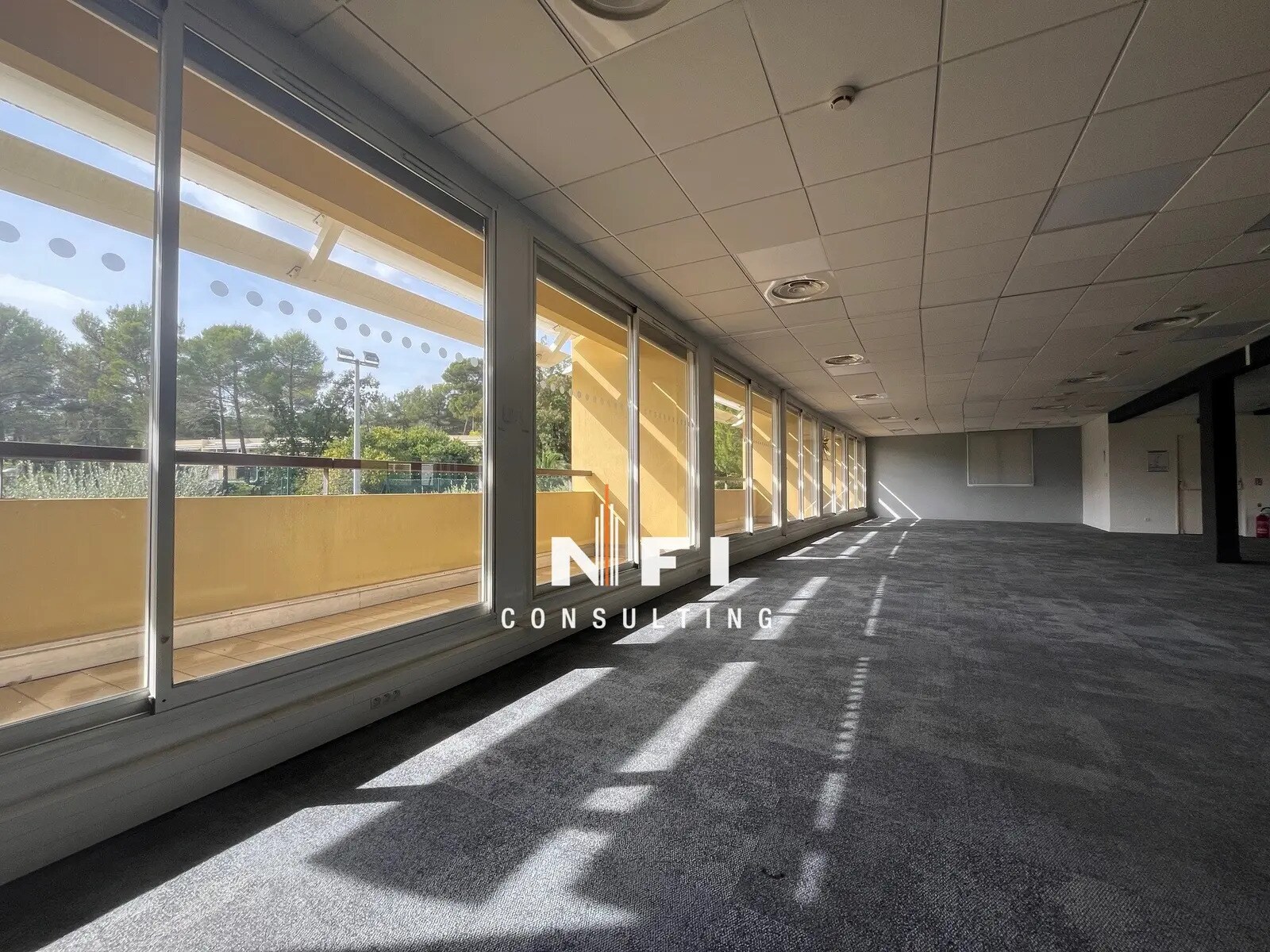 1300 Route Des Cretes, Valbonne à louer Photo de l’immeuble– Image 1 sur 6