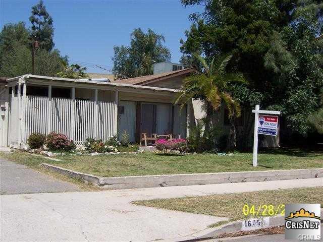 16051 Los Alimos St, Granada Hills, CA à vendre - Photo de l’immeuble – Image 2 sur 5