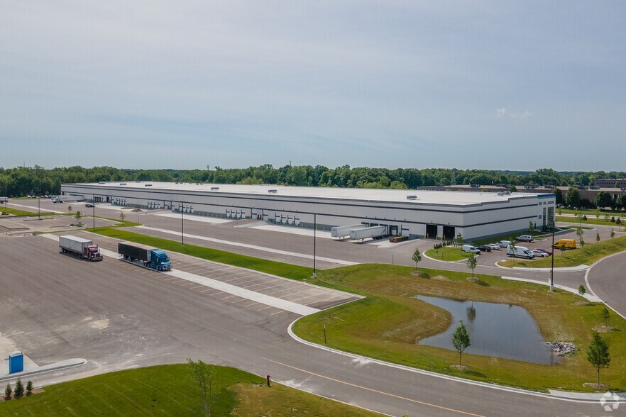42000 Ecorse Rd, Van Buren Township, MI à louer - Aérien – Image 3 sur 5