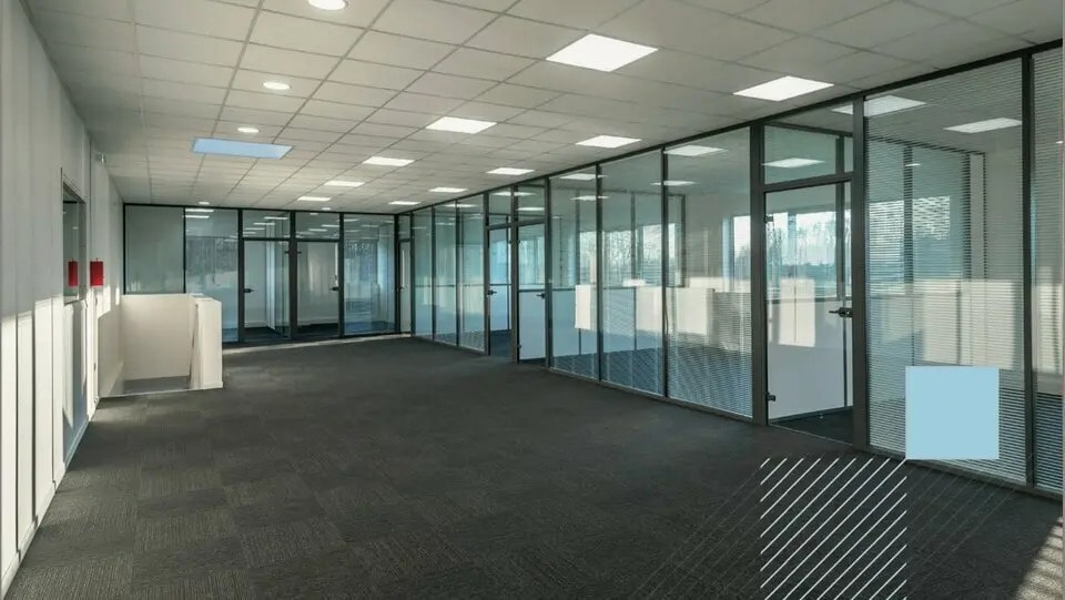 Local d'activités dans Rousset à vendre - Photo de l’immeuble – Image 3 sur 6