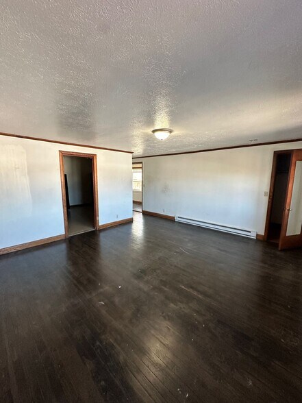 10 SW 1st St, Christiansburg, VA à vendre - Photo intérieure – Image 3 sur 14