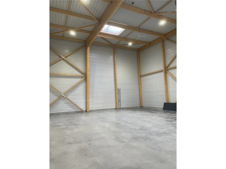 Local d’activités dans Romainville à louer - Photo intérieure – Image 3 sur 19