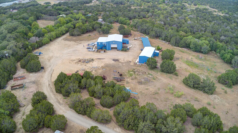 9425 Schoenthal Rd, New Braunfels, TX à vendre - Photo de l’immeuble – Image 3 sur 56