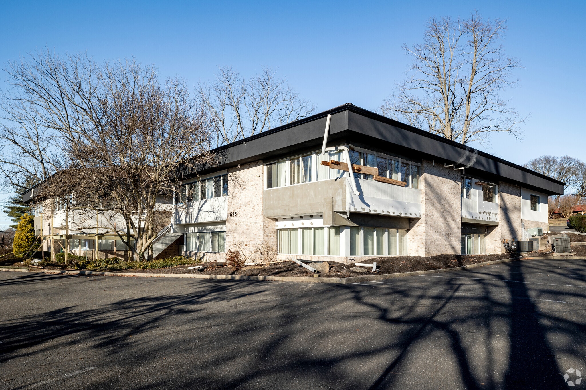 525 Townline Rd, Hauppauge, NY à louer Photo principale– Image 1 sur 9