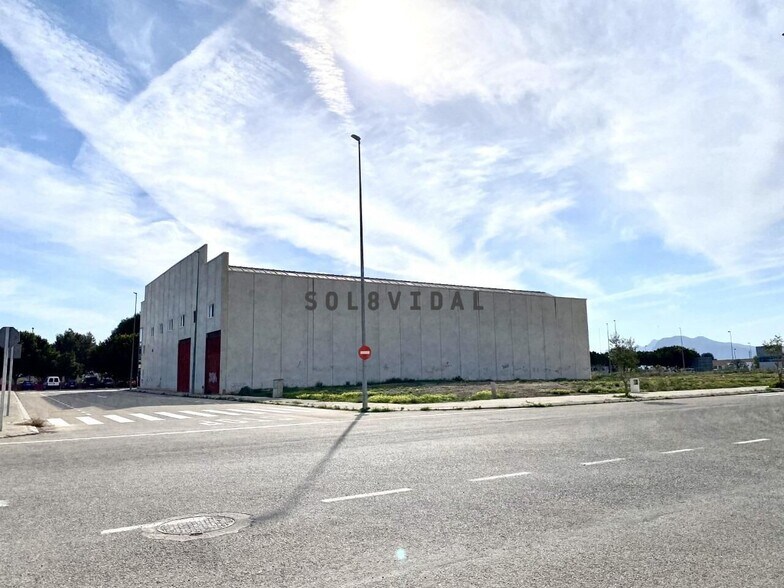 Industriel/Logistique dans Rafal, Alicante à vendre - Photo de l’immeuble – Image 1 sur 3