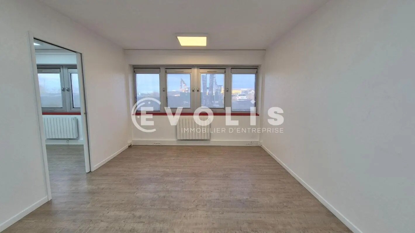 Bureau dans Mareuil-lès-Meaux à louer Photo de l’immeuble– Image 1 sur 9