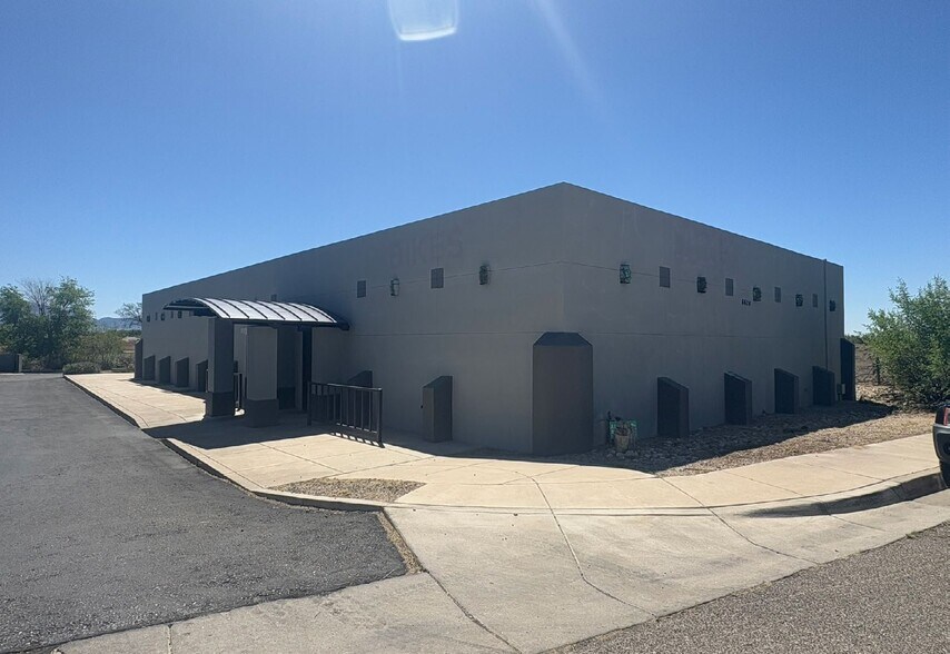 6624 Caminito Coors NW, Albuquerque, NM à vendre - Photo de l’immeuble – Image 2 sur 13