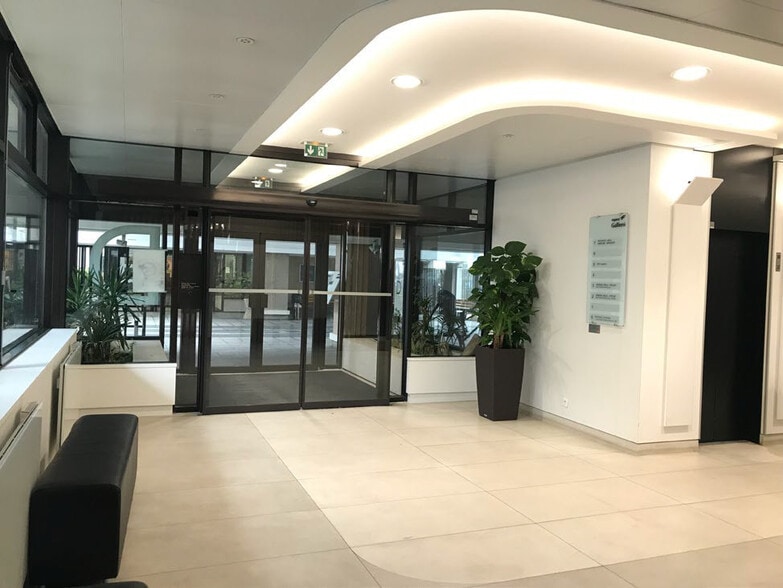 148-156 Rue Gallieni, Boulogne-Billancourt à louer - Hall d’entrée – Image 2 sur 10