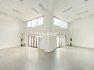 Plus de détails pour Local d'activités à louer