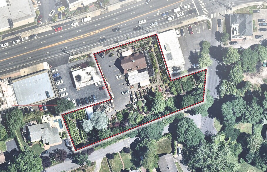 1050-1056 Northern Blvd, Roslyn, NY à louer - Photo de l’immeuble – Image 1 sur 2