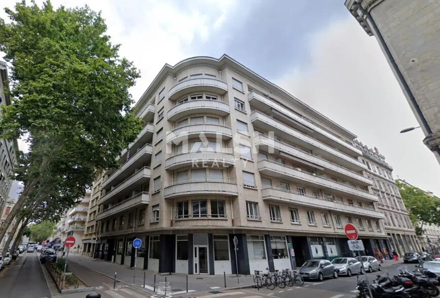 Local commercial dans Lyon à louer - Photo de l’immeuble – Image 1 sur 2