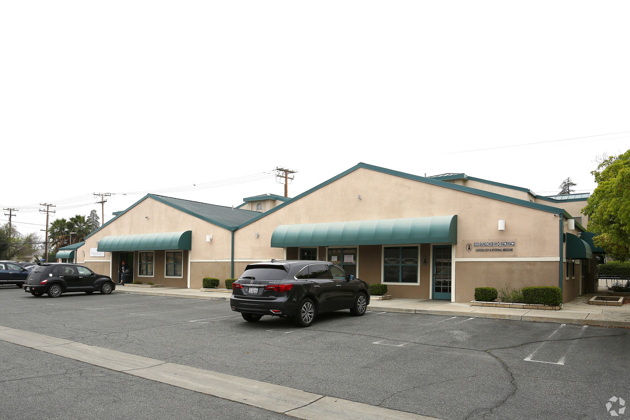 903 E Devonshire - Medical/Office Condos portefeuille de 3 biens à vendre sur LoopNet.fr Photo principale– Image 1 sur 19