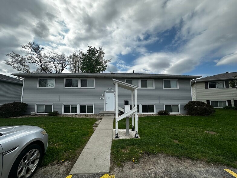 4871 Tama St, Marion, IA à vendre - Photo de l’immeuble – Image 3 sur 4