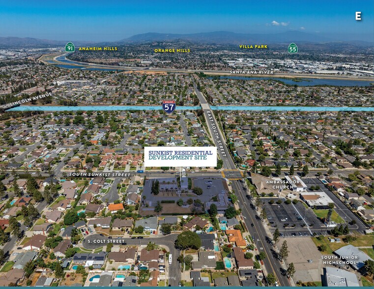 621 S Sunkist St, Anaheim, CA à vendre - Aérien – Image 3 sur 10
