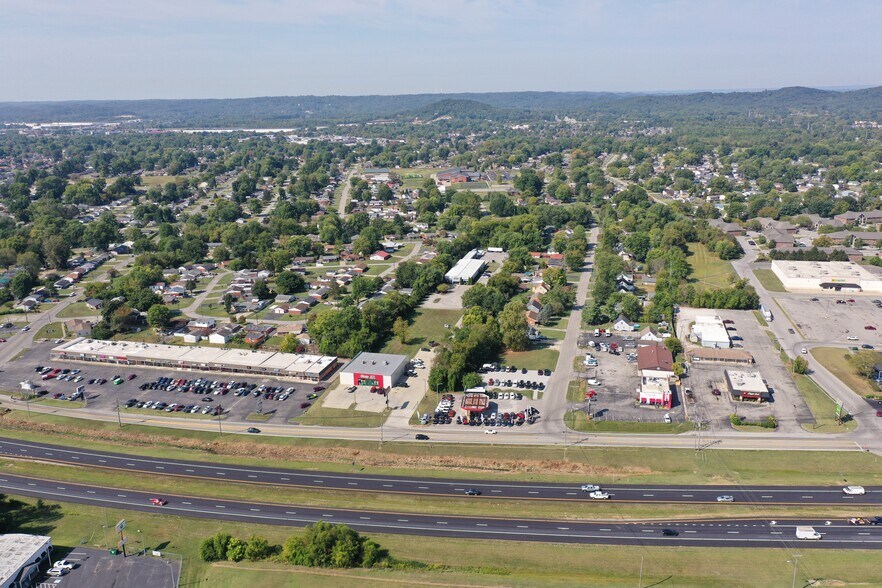 1753 Old Preston Hwy N, Louisville, KY à louer - Photo de l’immeuble – Image 3 sur 18