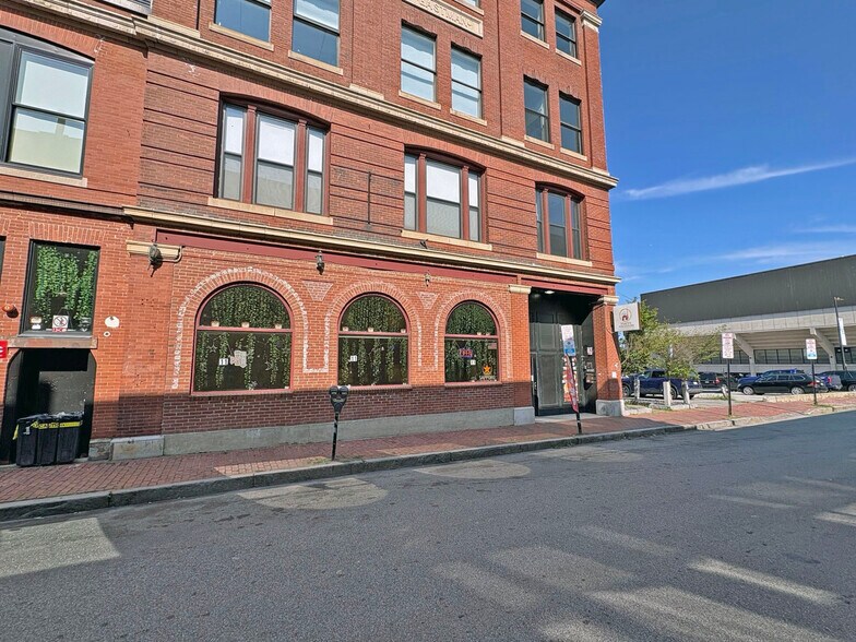 11 Brown St, Portland, ME à vendre - Photo principale – Image 1 sur 12
