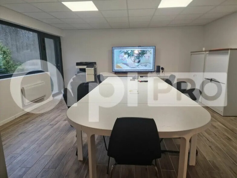 Bureau dans Saint-Pierre-des-Corps à louer - Photo de l’immeuble – Image 3 sur 4