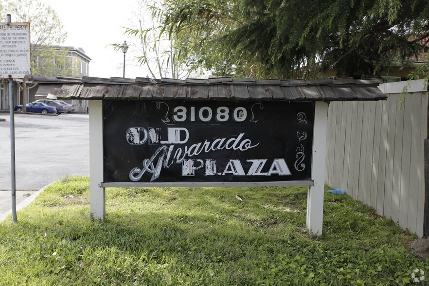31080 Union City Blvd, Union City, CA à louer - Photo de l’immeuble – Image 2 sur 22
