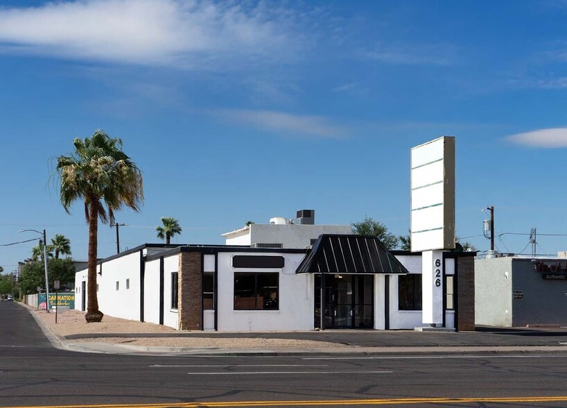 626 W Indian School Rd, Phoenix, AZ à vendre - Photo principale – Image 1 sur 40