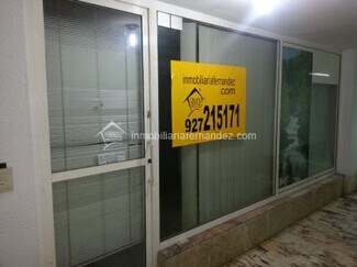 Plus de détails pour Local commercial à louer