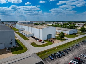 6401 N Eldridge Pky, Houston, TX à louer Photo de l’immeuble– Image 1 sur 3