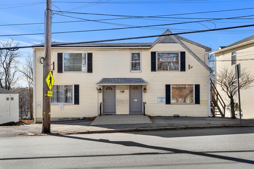 136 Main St, Acton, MA à louer - Photo de l’immeuble – Image 3 sur 24