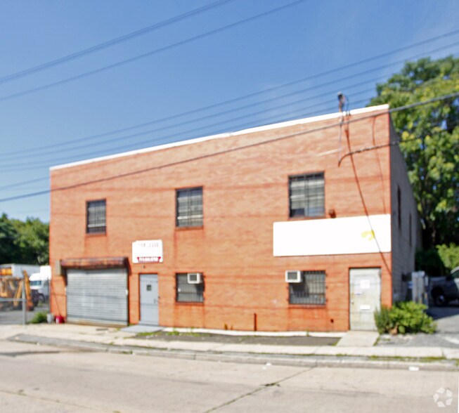 520 S 4th Ave, Mount Vernon, NY à louer - Photo de l’immeuble – Image 2 sur 9