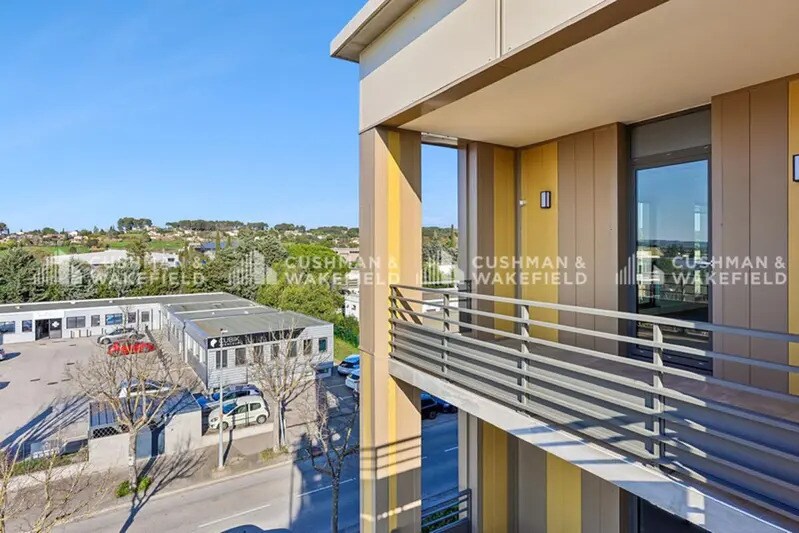 230 Rue Frédéric Joliot Curie, Aix-en-Provence à louer - Photo de l’immeuble – Image 3 sur 10